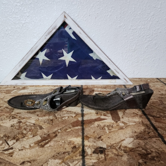 Vera Wang Women's Embellished Sandals (Gray) - SIZE 9.5 - Picture 3 of 8